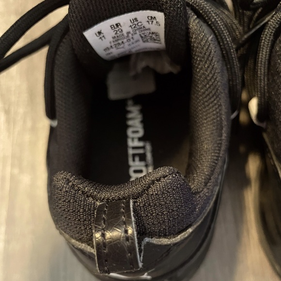 Little Kids Black & White Puma Sneakers - Picture 4 of 5